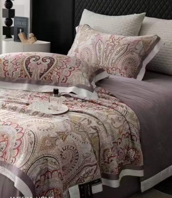 European Jacquard & Patterned Bedding Collection · Photo 3