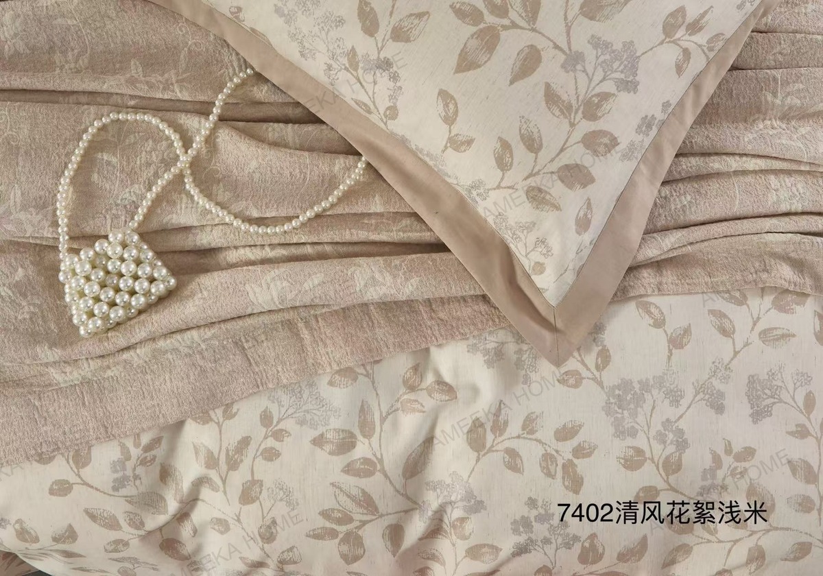 European Jacquard & Patterned Bedding Collection · Photo 108