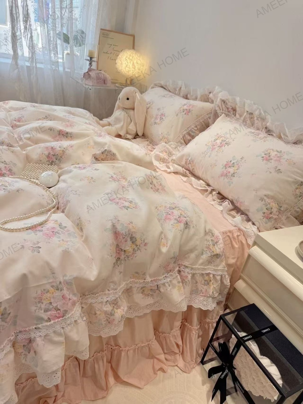 Soft Romantic Lace Collection · Photo 4