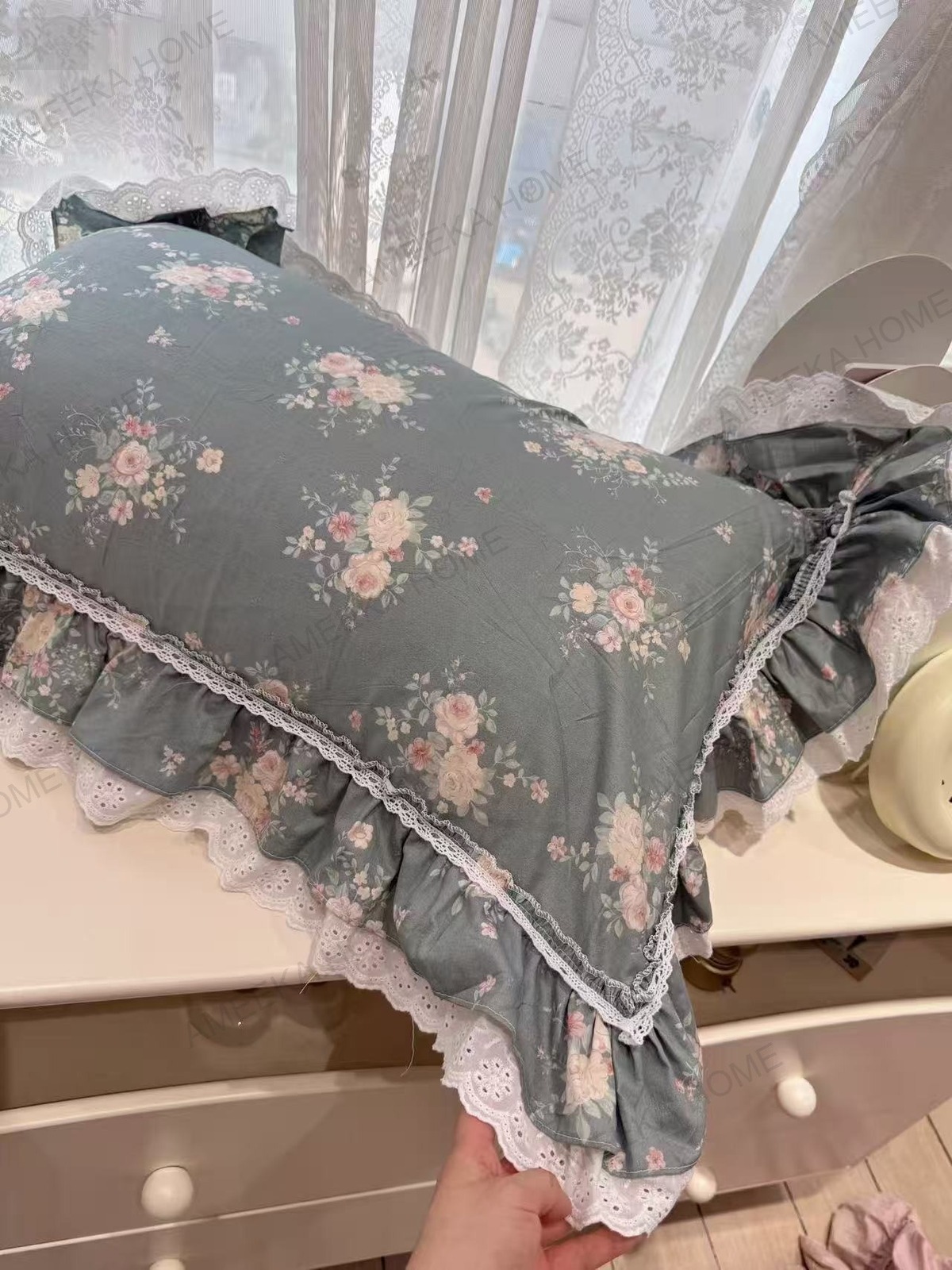 Soft Romantic Lace Collection · Photo 10