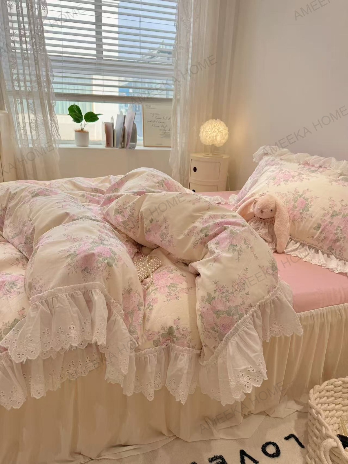 Soft Romantic Lace Collection · Photo 59