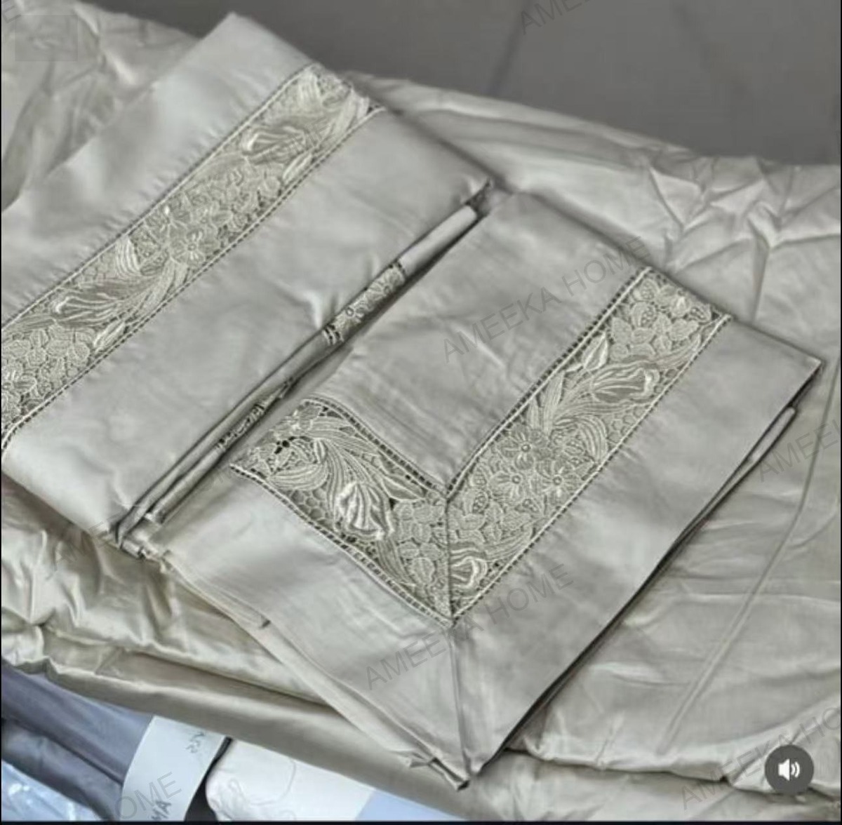 Premium Lace Bedding Collection · Photo 4