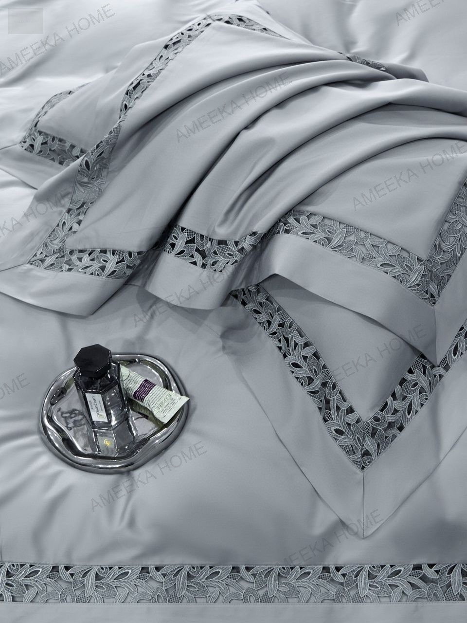 Premium Lace Bedding Collection · Photo 3