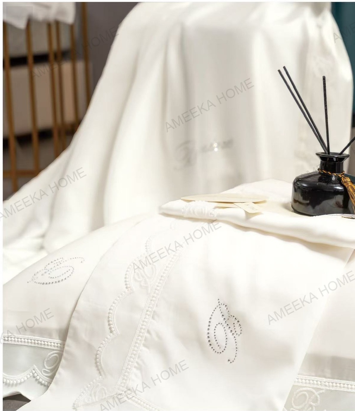 Premium Lace Bedding Collection · Photo 28