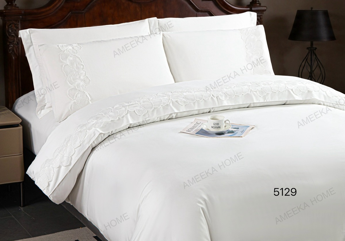 Premium Lace Bedding Collection · Photo 36