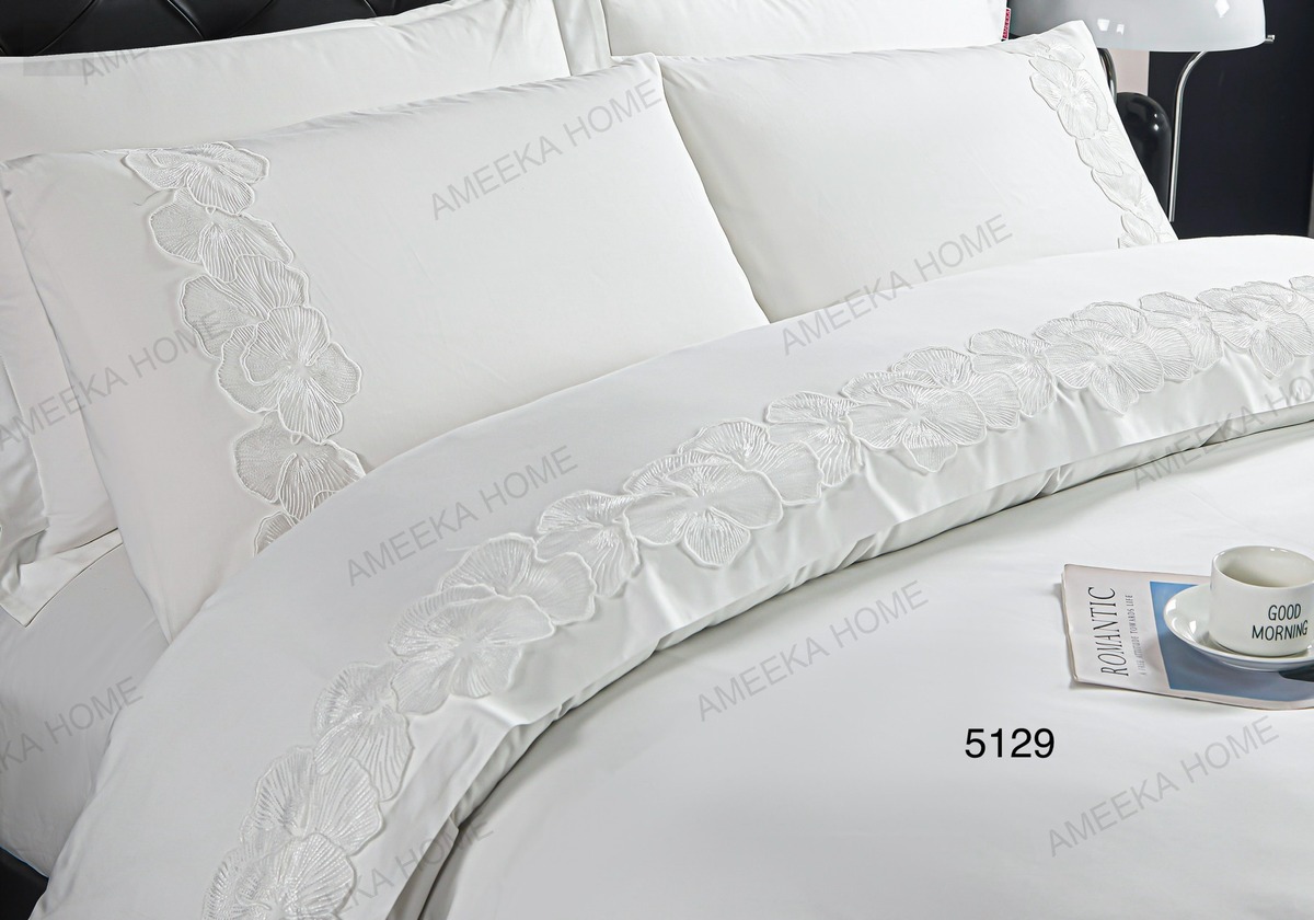 Premium Lace Bedding Collection · Photo 37