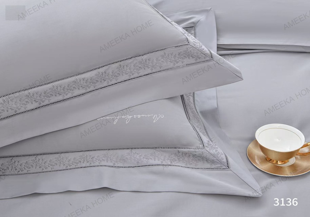 Premium Lace Bedding Collection · Photo 10