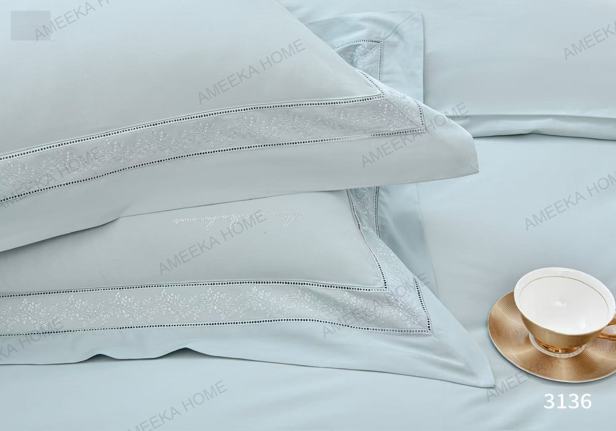 Premium Lace Bedding Collection · Photo 11