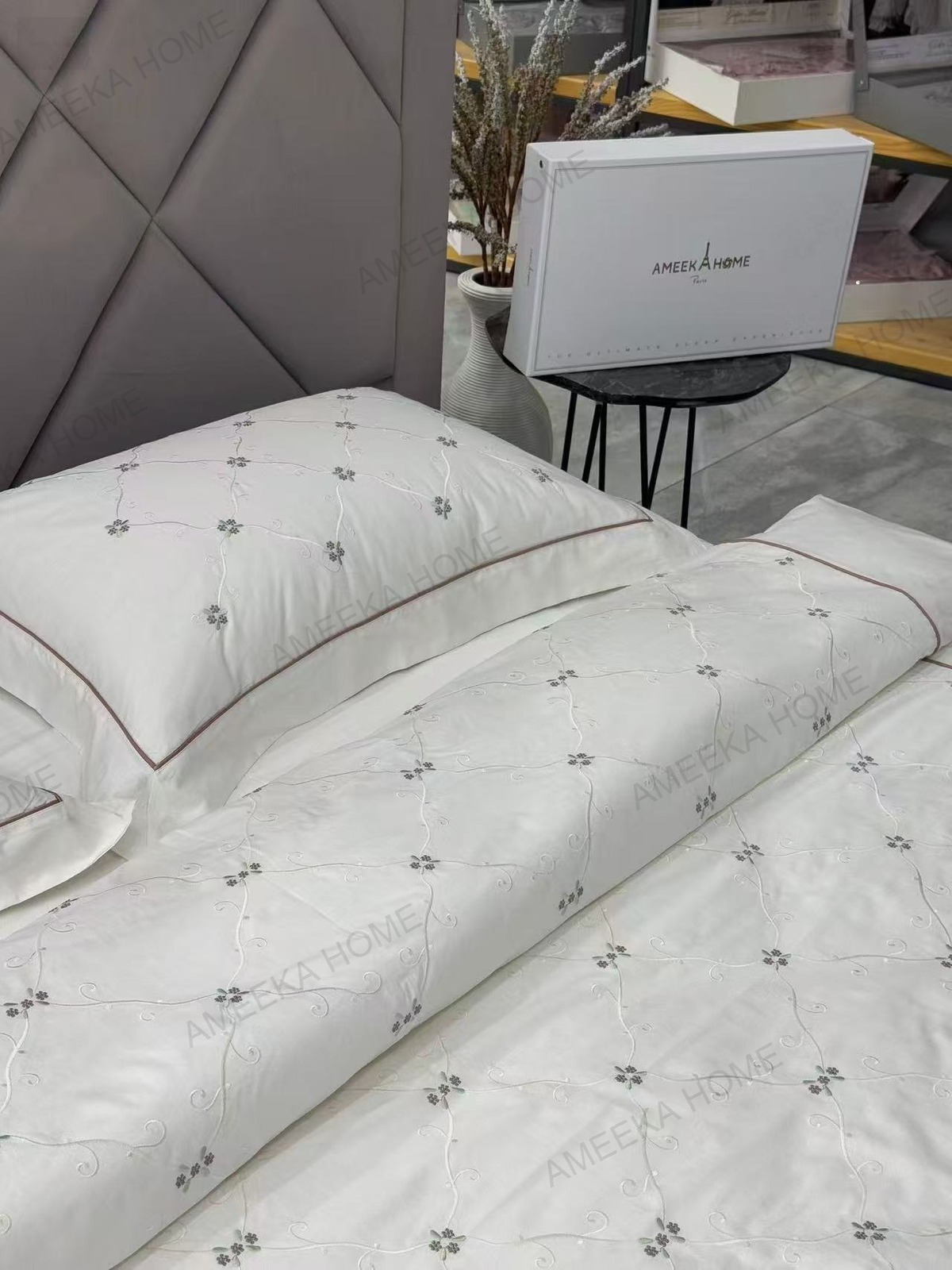Artful Printed Bedding Collection · Photo 4