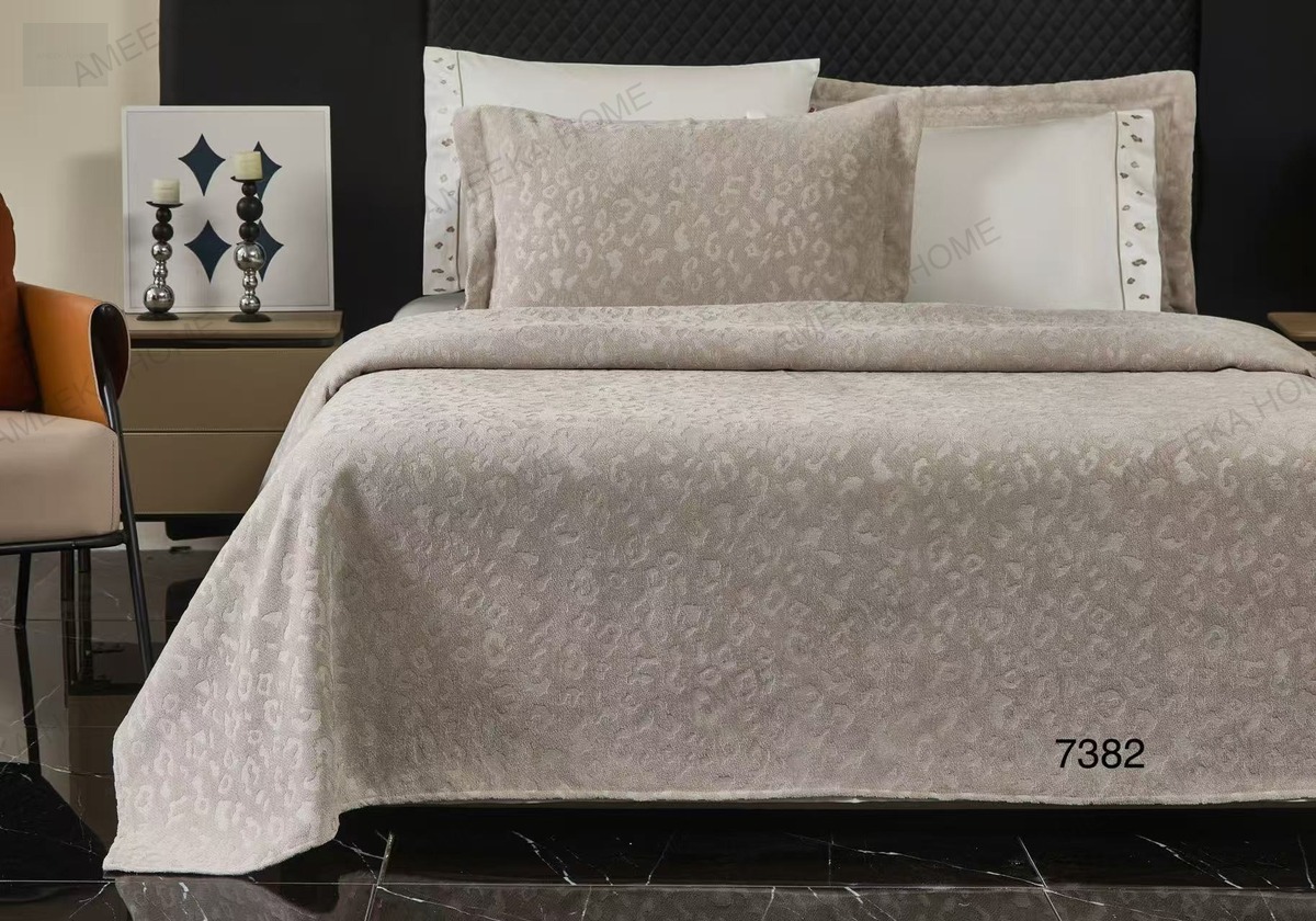 Tailored Quilted Bedspread Collection · Photo 45
