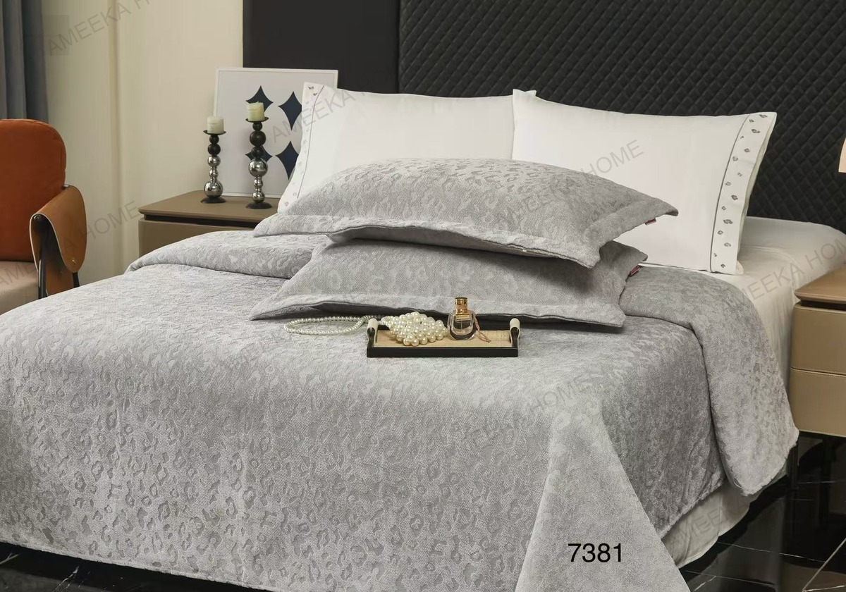 Tailored Quilted Bedspread Collection · Photo 40